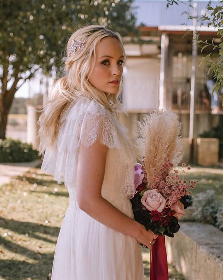 Bridal headpiece - Bohemian vintage leaf comb - Pippa by Kezani